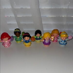 Fisher-Price Disney Princess Figurine Set- 7 Figures